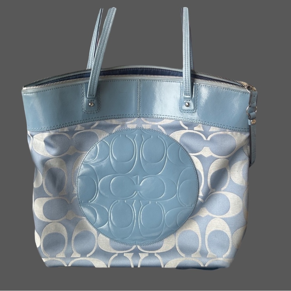 Coach Laura Signature Tote